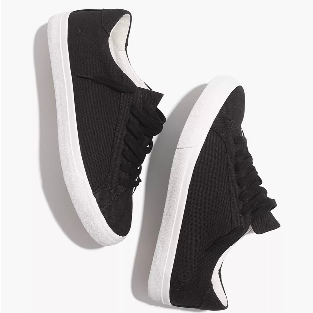 Madewell Women's Sidewalk Low-Top Sneakers in Canvas Black